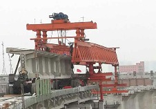 西安延長(zhǎng)石油鐵路專線JQ40/160架橋機(jī)